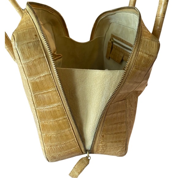 Nancy Gonzalez crocodile bag. - Picture 11 of 16